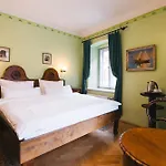 Hotel Leonardo