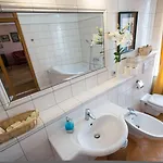 Hotel Leonardo 3*