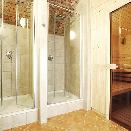 Leonardo Hotel 3*