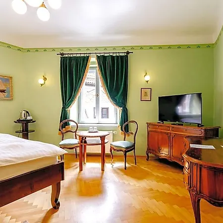 Hotel Leonardo 3*